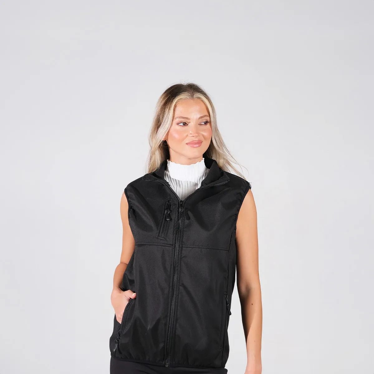 Toptan Siyah Softshell Yelek - Su Geçirmez, Rüzgar Geçirmez, Şık ve Dayanıklı