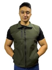 Yeşil Softshell Yelek – Rüzgar ve Suya Karşı Maksimum Koruma Sağlayın