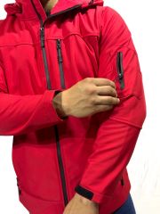 Kırmızı Softshell Mont - Su ve Rüzgar Geçirmez, Polarlı ve Çıkarılabilir Kapüşonlu
